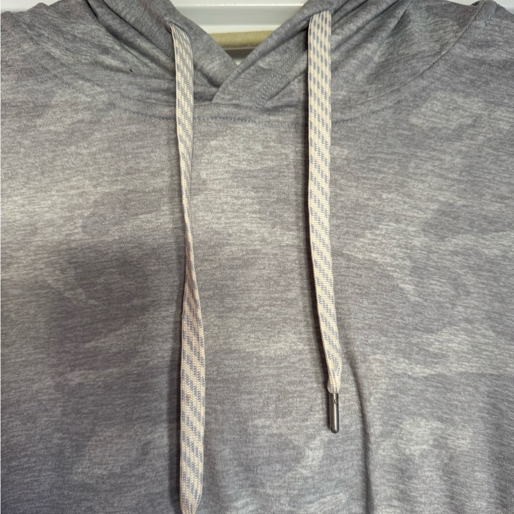 VUORI HALO ESSENTIAL HOODIE - Picture 3 of 4